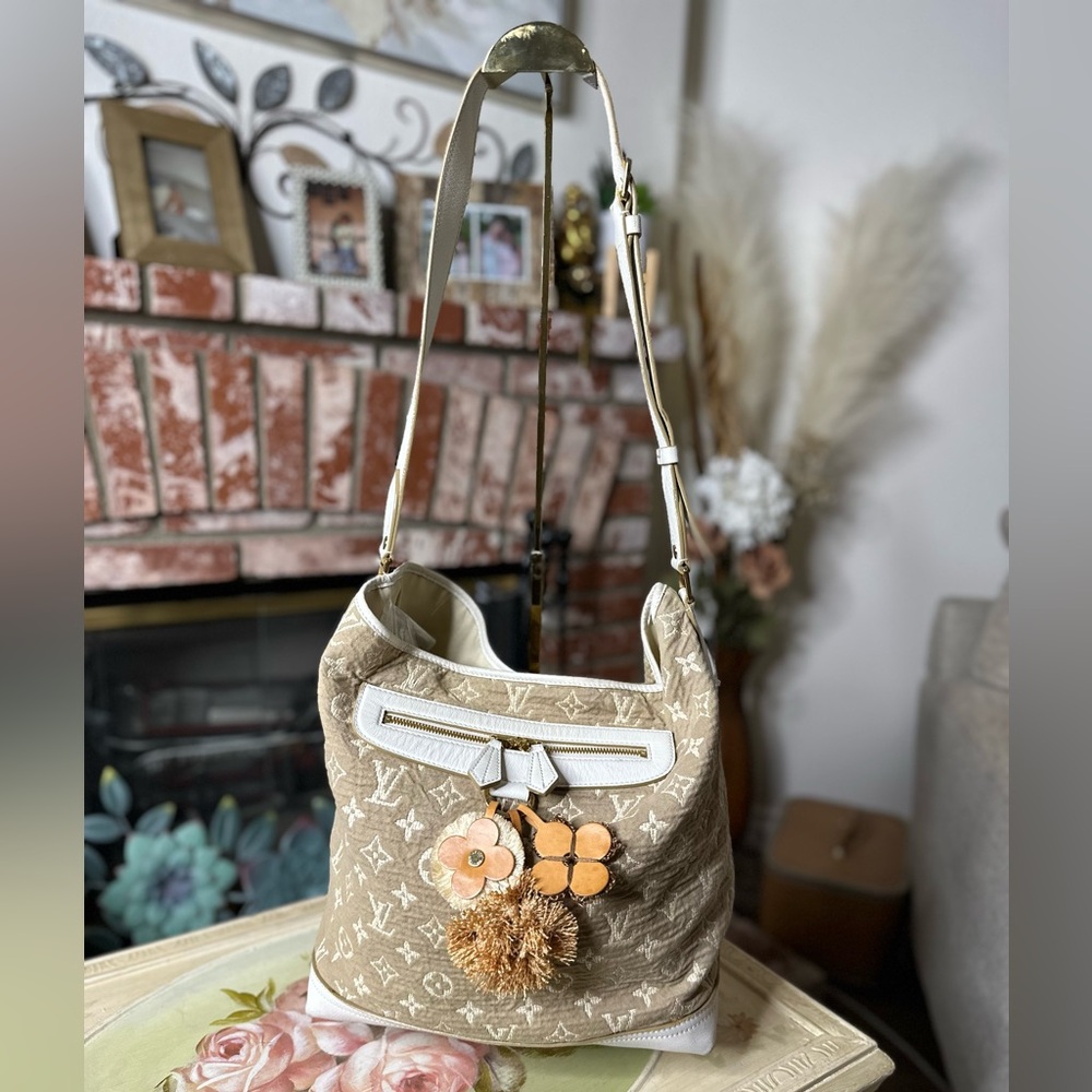 Louis Vuitton LIMITED EDITION Beige‎ Monogram Denim Baggy PM Shoulder Bag